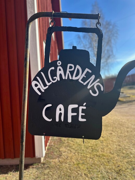 Bild på caféets skylt